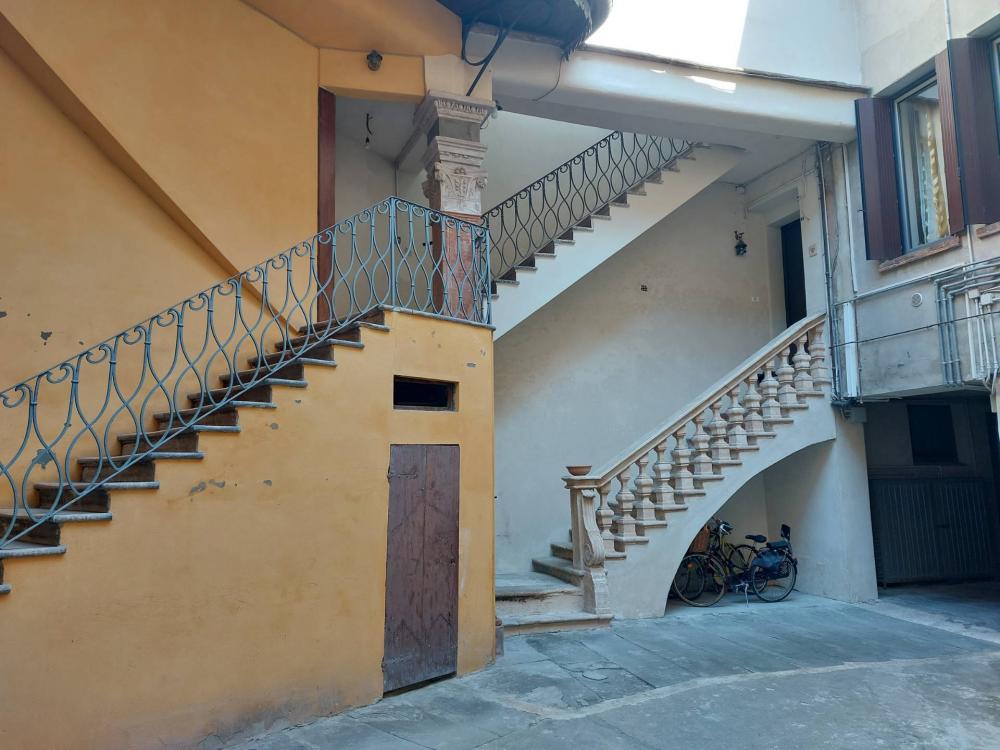 appartamento in affitto a Ferrara in zona Centro Storico