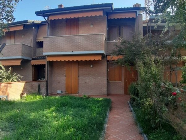 casa indipendente in affitto a Ferrara