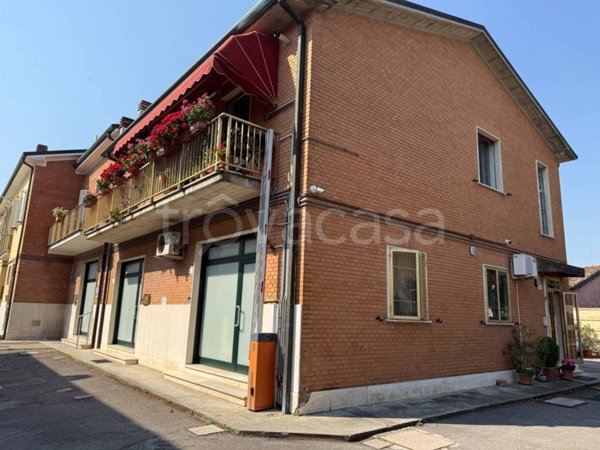 negozio in affitto a Ferrara in zona Porotto / Cassana