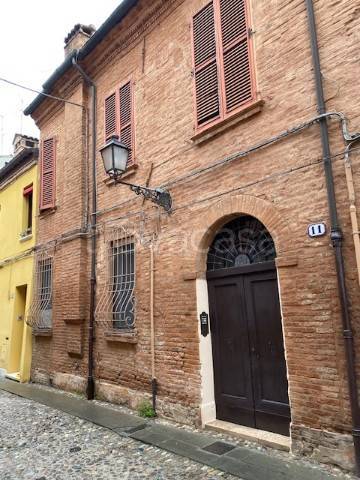 appartamento in affitto a Ferrara in zona Centro Storico