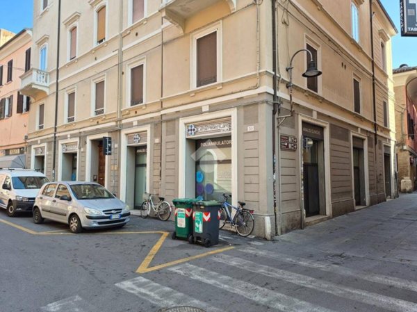 negozio in affitto a Ferrara in zona Centro Storico