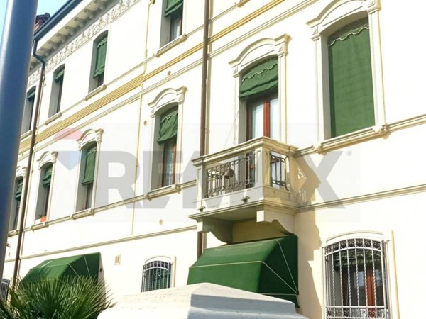 appartamento in affitto a Ferrara in zona Centro Storico