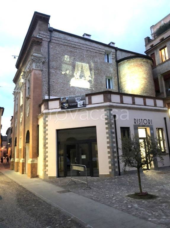 appartamento in affitto a Ferrara in zona Centro Storico