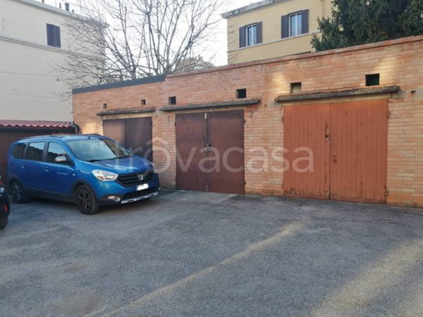 box auto in affitto a Ferrara in zona Centro Storico