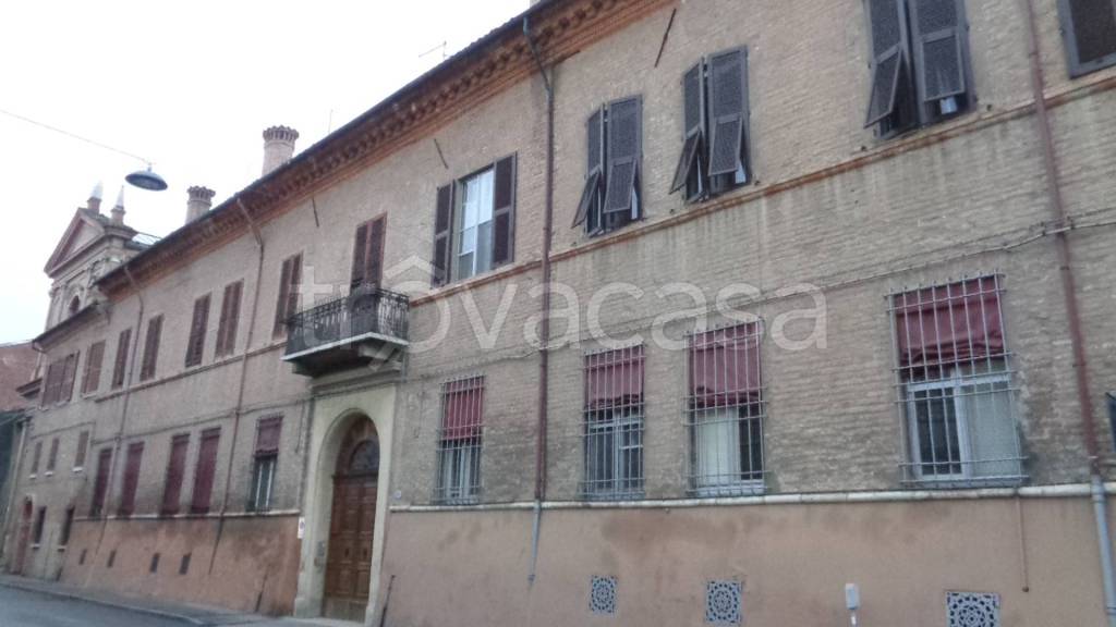 appartamento in affitto a Ferrara in zona Centro Storico