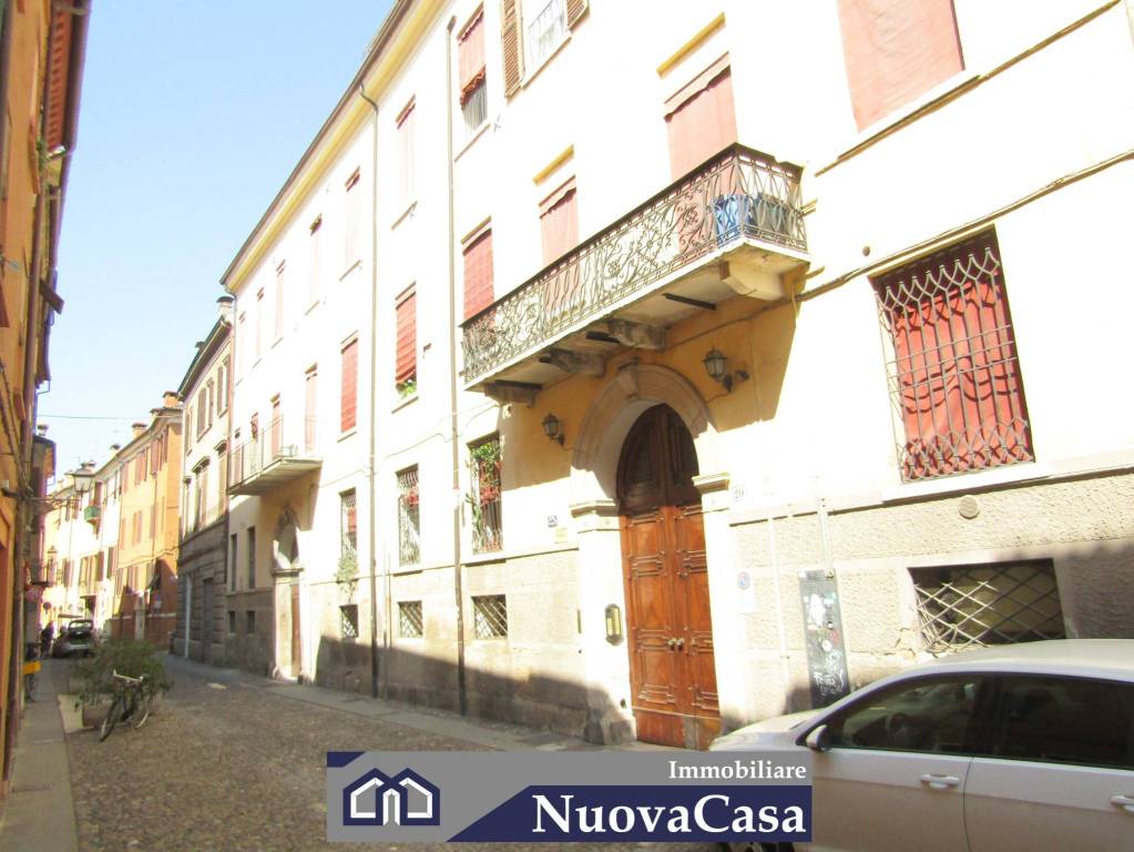 appartamento in affitto a Ferrara in zona Centro Storico