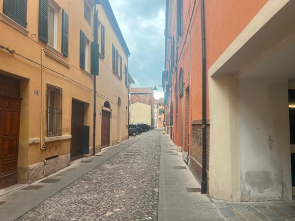 casa indipendente in affitto a Ferrara in zona Centro Storico