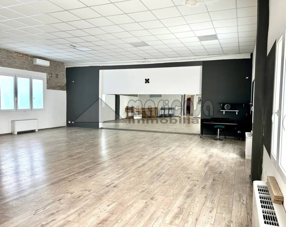 negozio in affitto a Portomaggiore