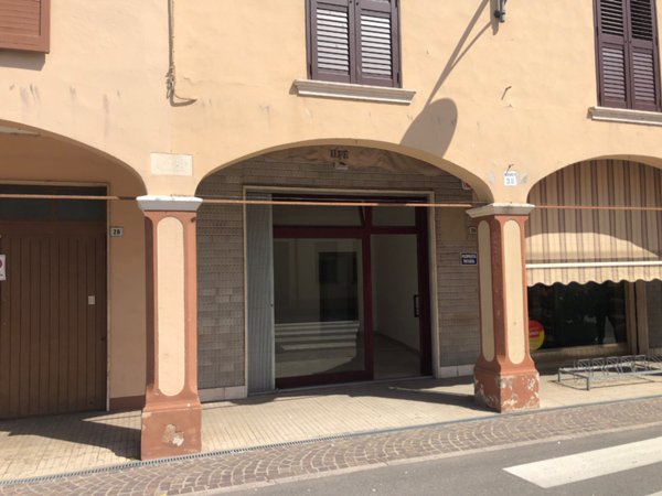 negozio in affitto a Vigarano Mainarda