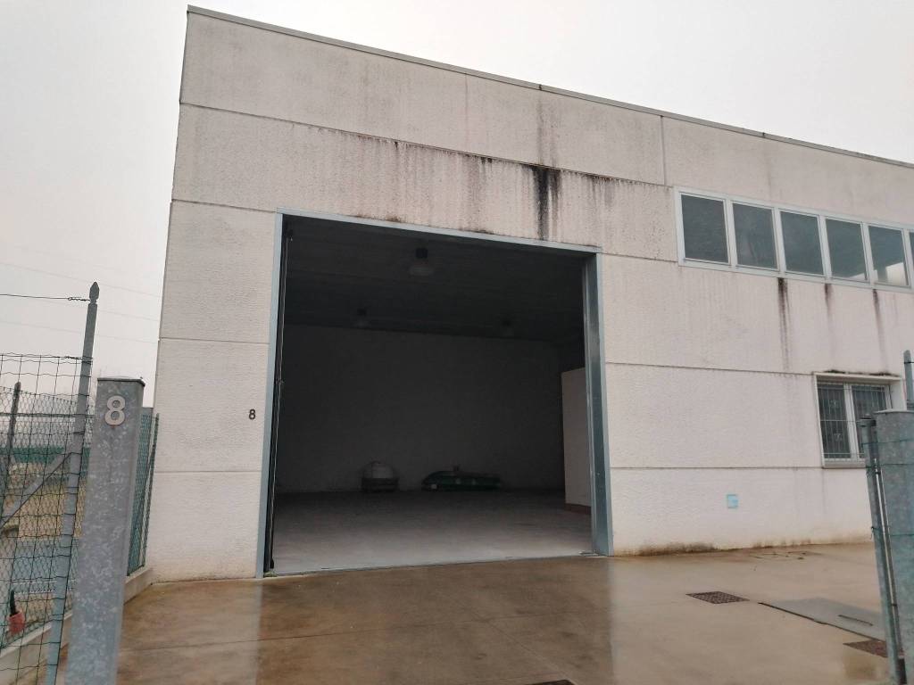 locale commerciale in affitto ad Alfonsine