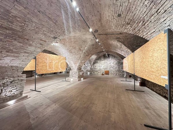 negozio in affitto a Brisighella