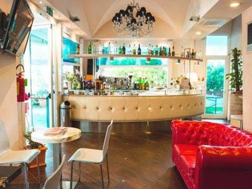 intera palazzina in affitto a Cervia in zona Milano Marittima