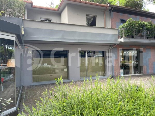 negozio in affitto a Cervia in zona Milano Marittima