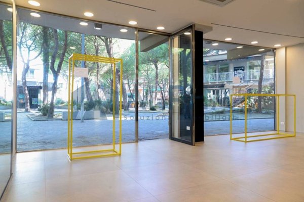 negozio in affitto a Cervia in zona Milano Marittima