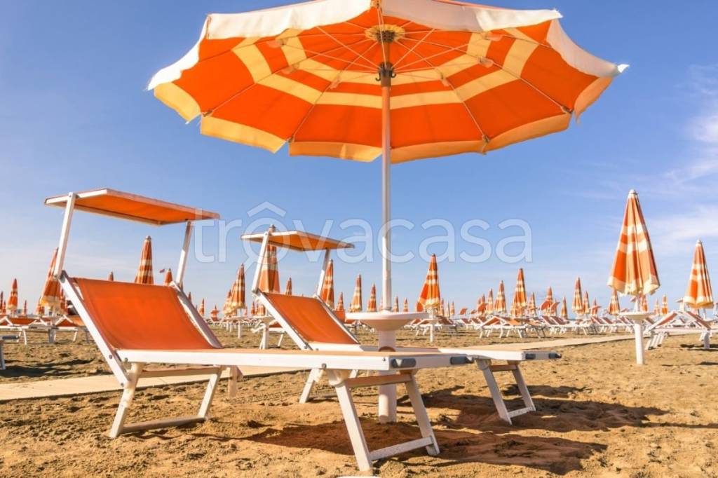 negozio in affitto a Cervia in zona Pinarella