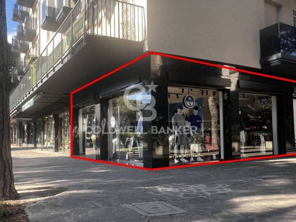 negozio in affitto a Cervia in zona Milano Marittima