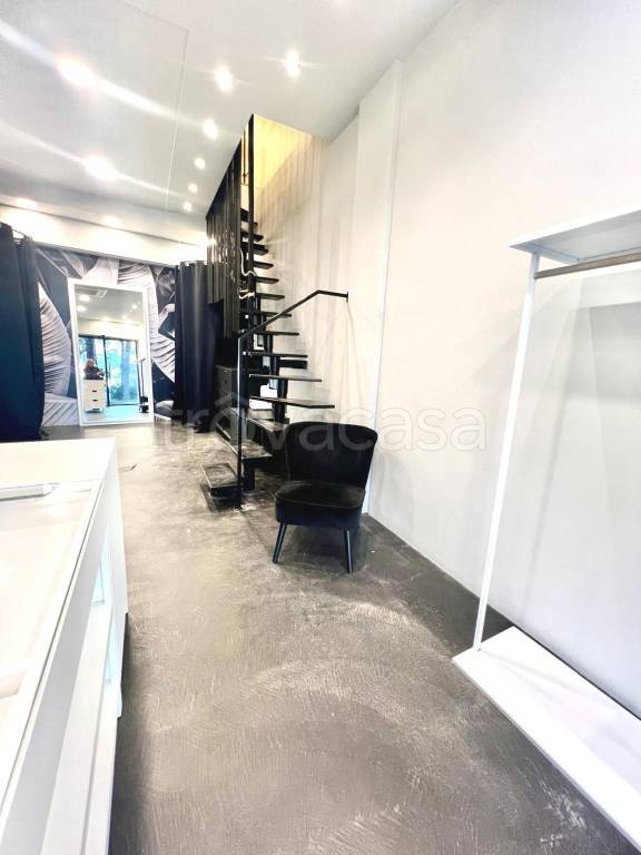 negozio in affitto a Cervia in zona Milano Marittima