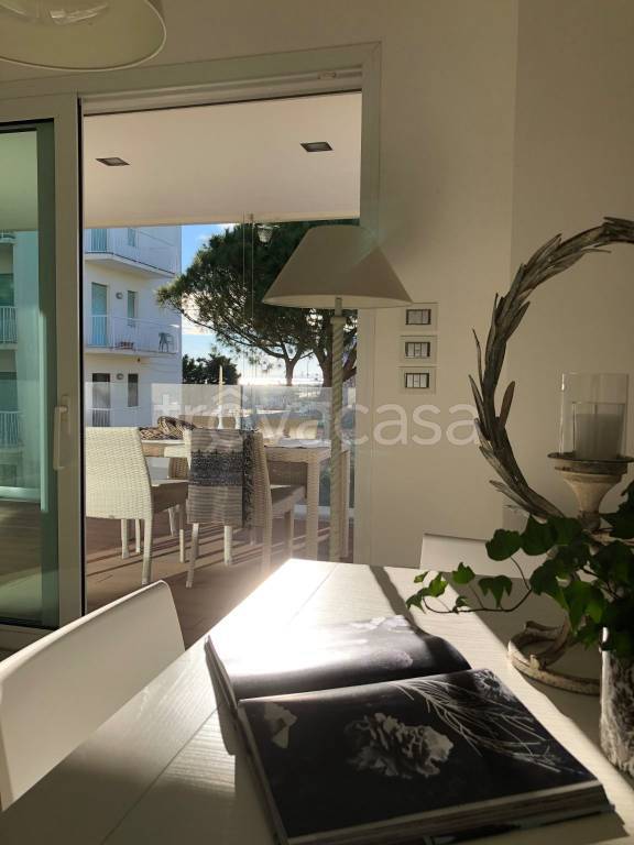 negozio in affitto a Cervia in zona Milano Marittima