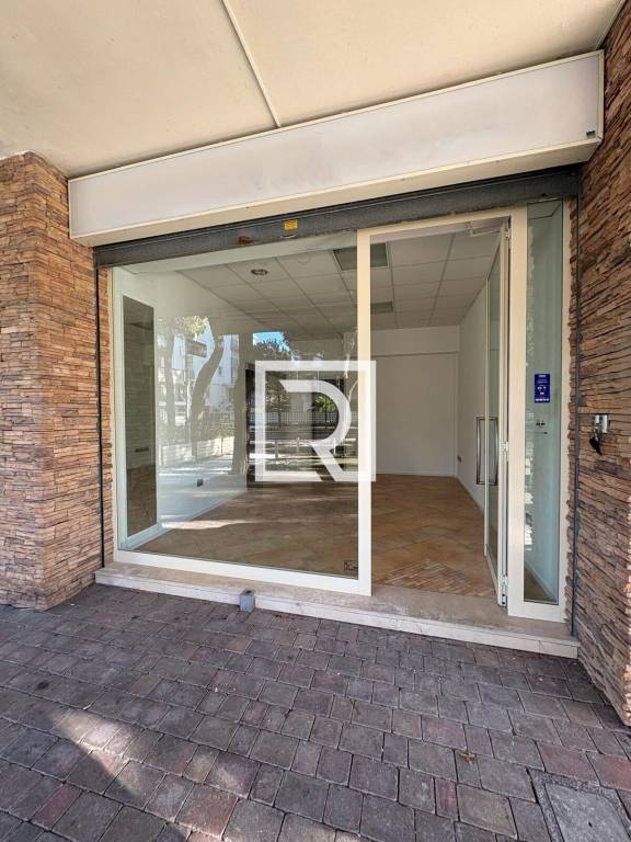 negozio in affitto a Cervia in zona Milano Marittima