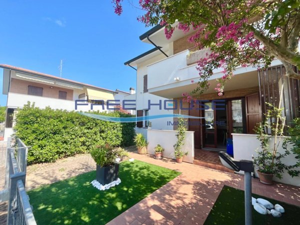 appartamento in affitto a Cervia in zona Pinarella