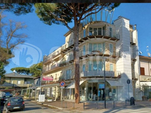 negozio in affitto a Cervia in zona Milano Marittima