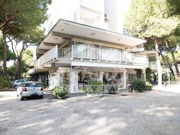 negozio in affitto a Cervia in zona Milano Marittima