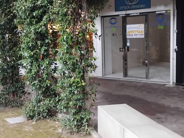 negozio in affitto a Cervia in zona Milano Marittima