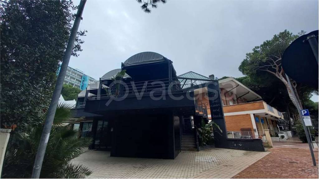 negozio in affitto a Cervia in zona Milano Marittima