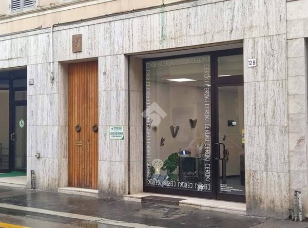 negozio in affitto a Faenza in zona Centro Storico