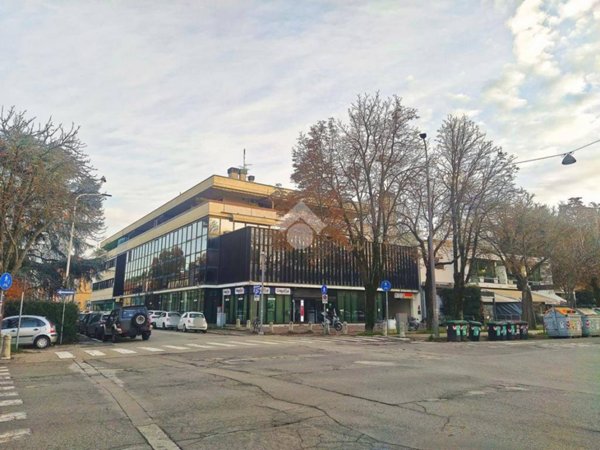 negozio in affitto a Faenza