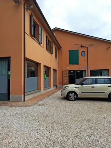 negozio in affitto a Faenza
