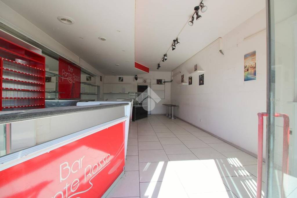 negozio in affitto a Faenza