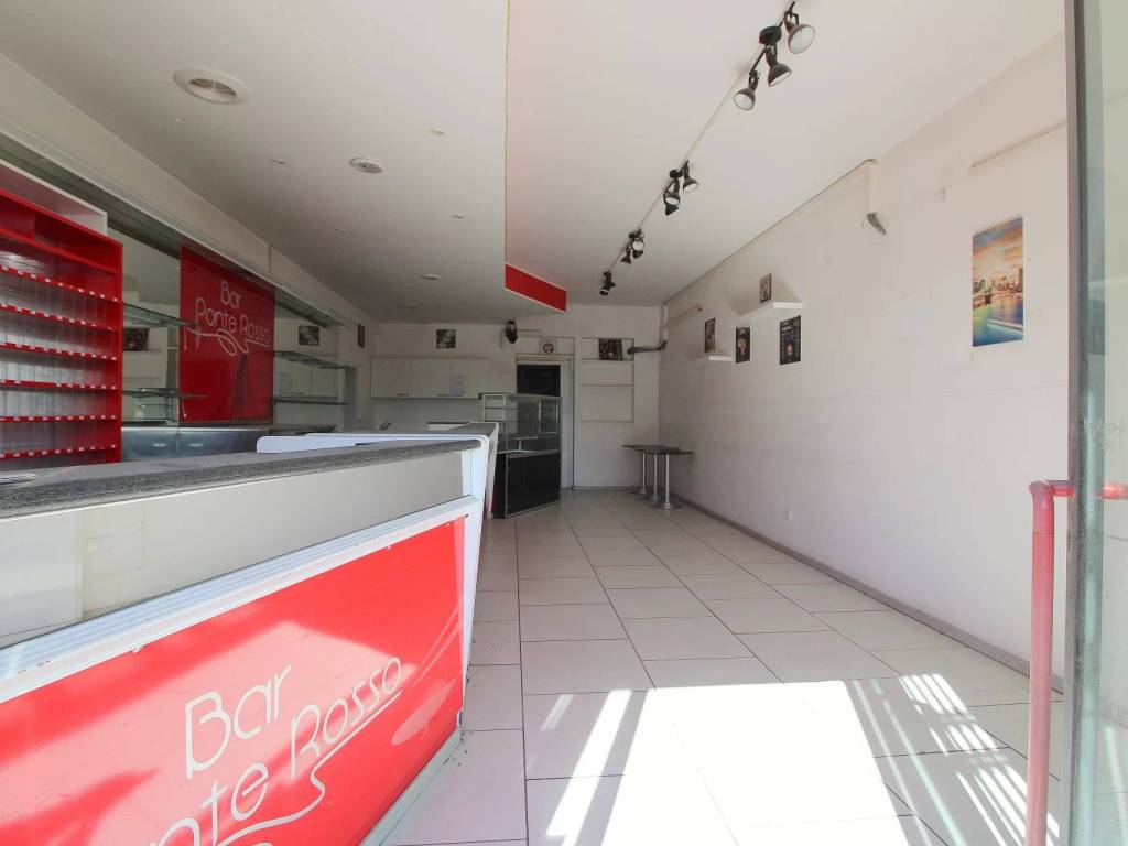 negozio in affitto a Faenza