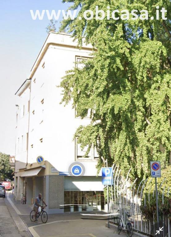 negozio in affitto a Faenza