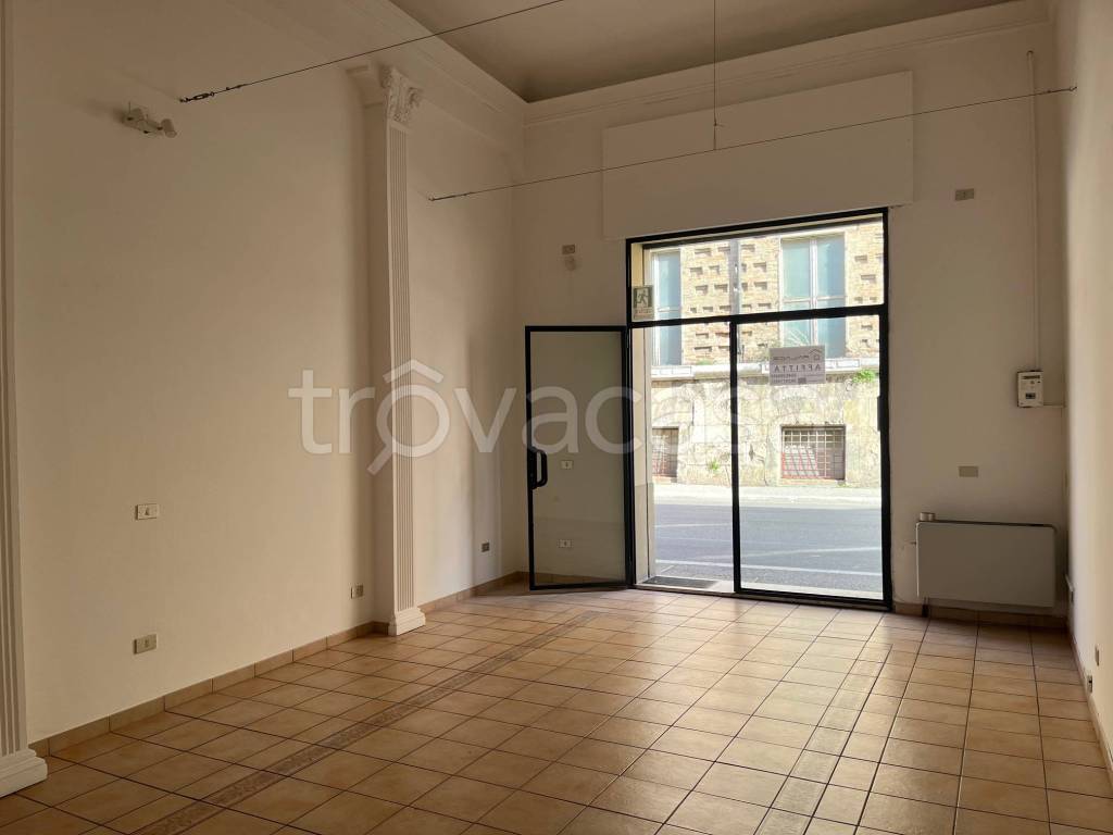 negozio in affitto a Faenza in zona Centro Storico