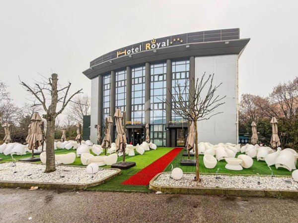 intera palazzina in affitto a Faenza