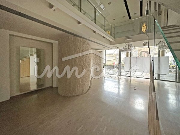 locale commerciale in affitto a Faenza in zona Centro Storico