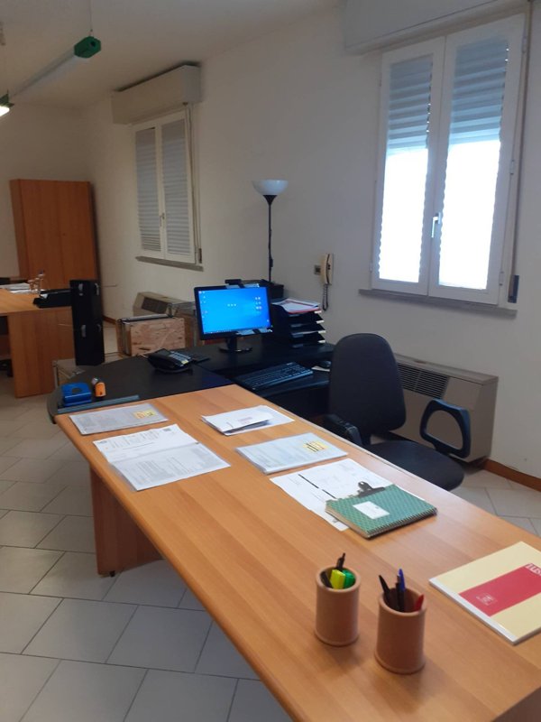 locale commerciale in affitto a Faenza
