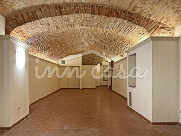 negozio in affitto a Faenza in zona Centro Storico