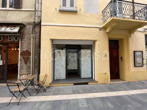 negozio in affitto a Faenza in zona Centro Storico