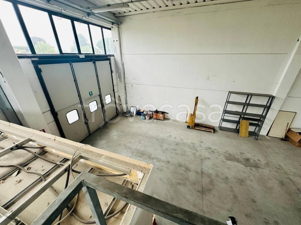 locale commerciale in affitto a Lugo