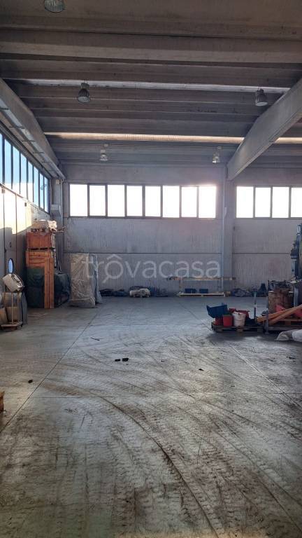 locale commerciale in affitto a Lugo