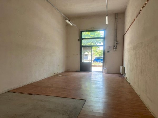 negozio in affitto a Massa Lombarda
