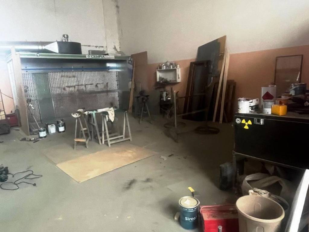 locale commerciale in affitto a Massa Lombarda