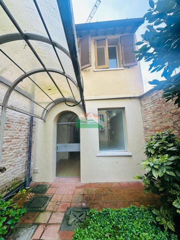 negozio in affitto a Ravenna in zona Centro Storico