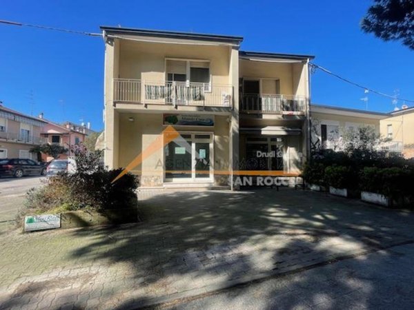 negozio in affitto a Ravenna in zona Punta Marina Terme
