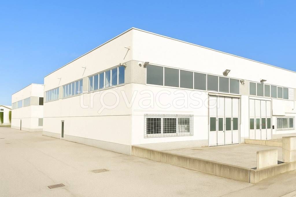 locale commerciale in affitto a Ravenna in zona Fornace Zarattini