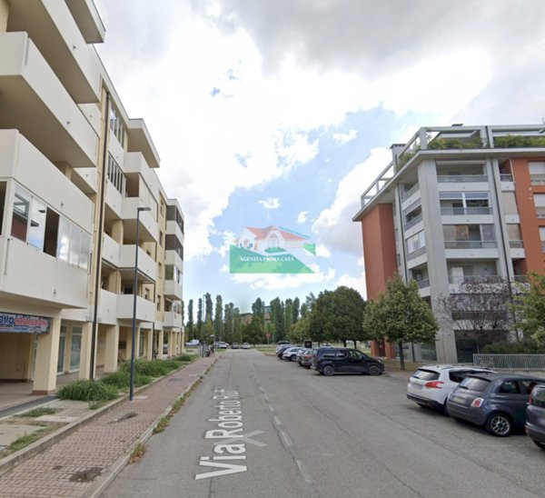 locale commerciale in affitto a Ravenna