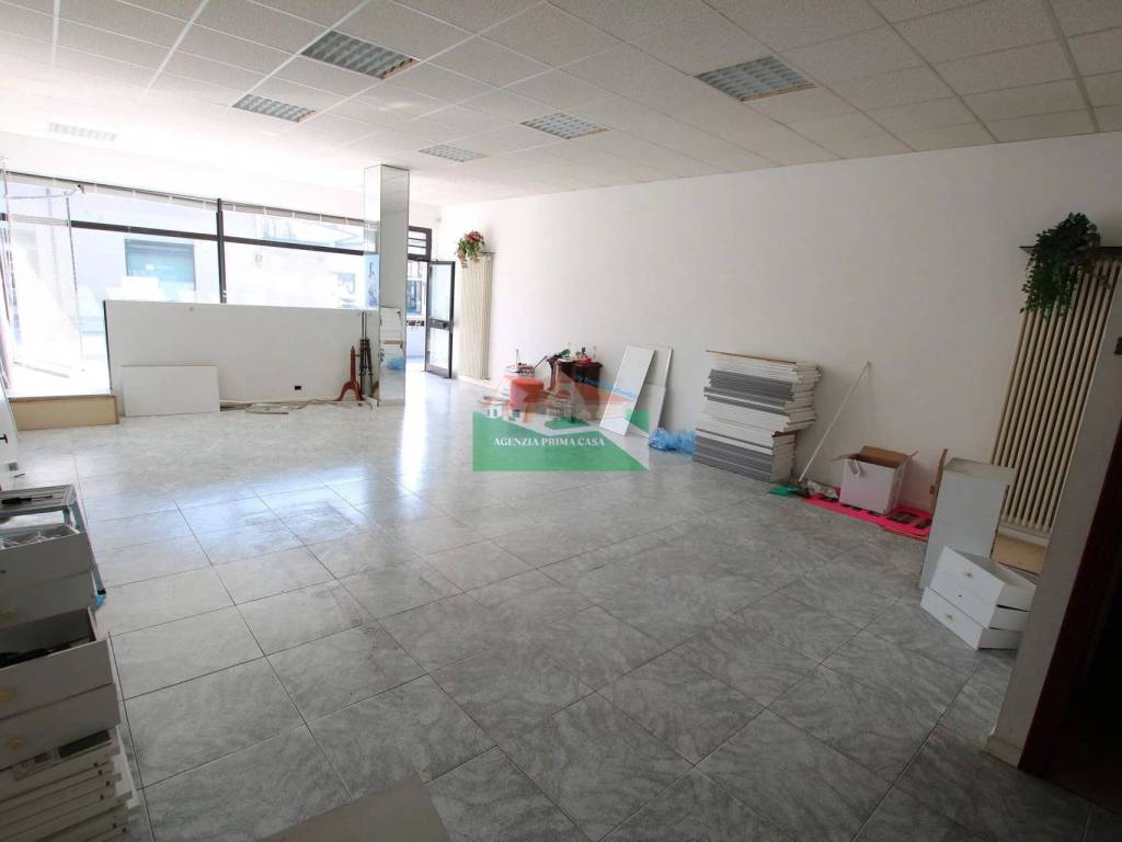 locale commerciale in affitto a Ravenna in zona Classe