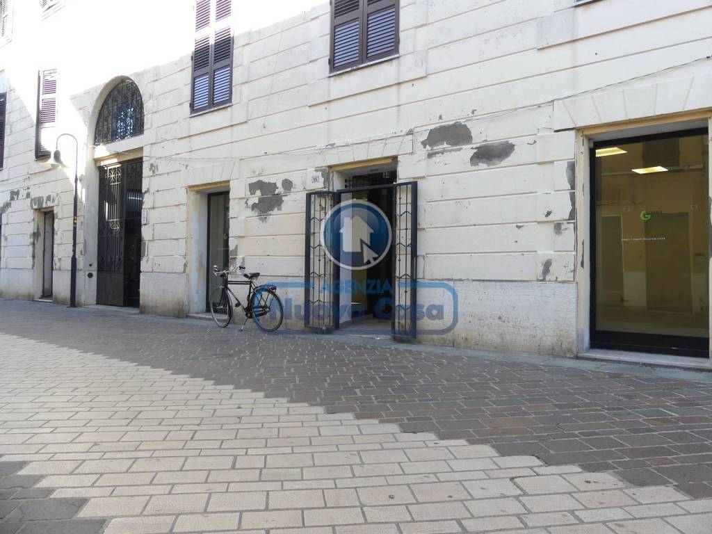 negozio in affitto a Ravenna in zona Centro Storico